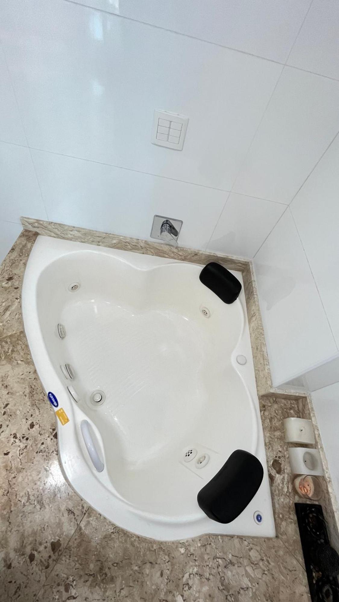 Cobertura Com Belissima Vista Para O Mar E Jacuzzi Itapema Exterior foto